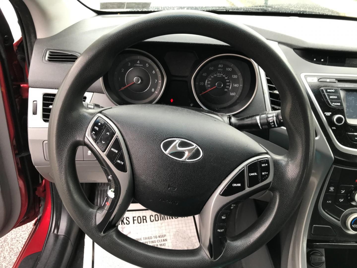 2015 Red /Gray Hyundai Elantra SE (5NPDH4AE7FH) with an 1.8 V4 engine, Automatic transmission, located at 577 Chester Pike, Prospect Park, PA, 19076, (610) 237-1015, 39.886154, -75.302338 - Photo#10